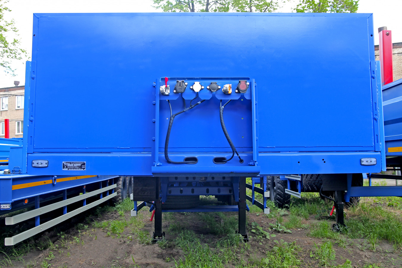 Полуприцеп бортовой чмзап 99064 по спецификации 031 пм41