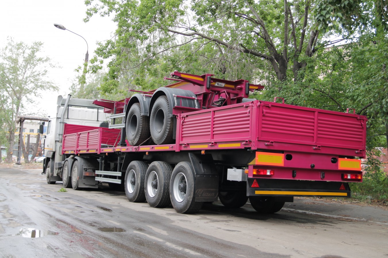 Полуприцеп бортовой  чмзап 99065 по спецификации 031 м