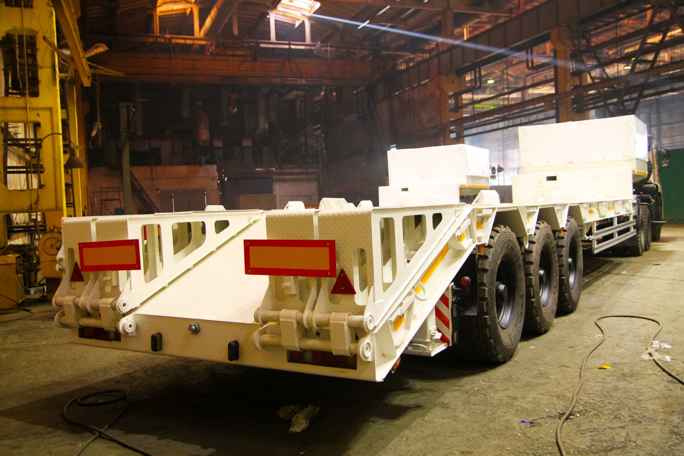 Полуприцеп чмзап 99064 по спецификации 081 кт g45