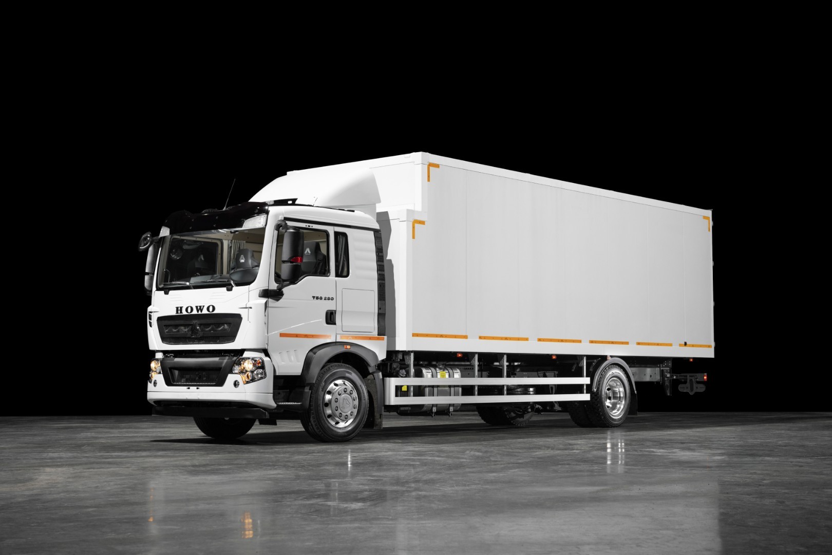 HOWO T5G 4x2 Фургон