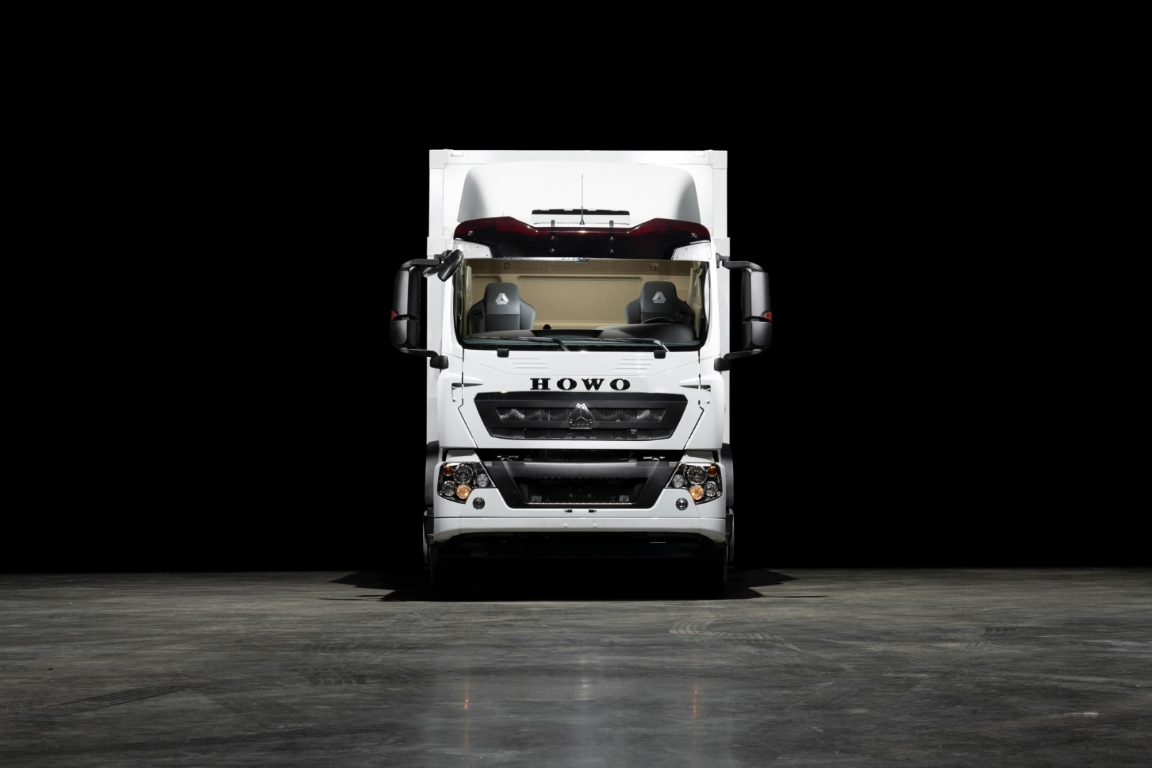 HOWO T5G 4x2 Фургон