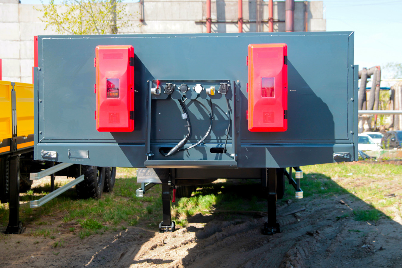 Полуприцеп бортовой чмзап 99064 по спецификации 031 ап