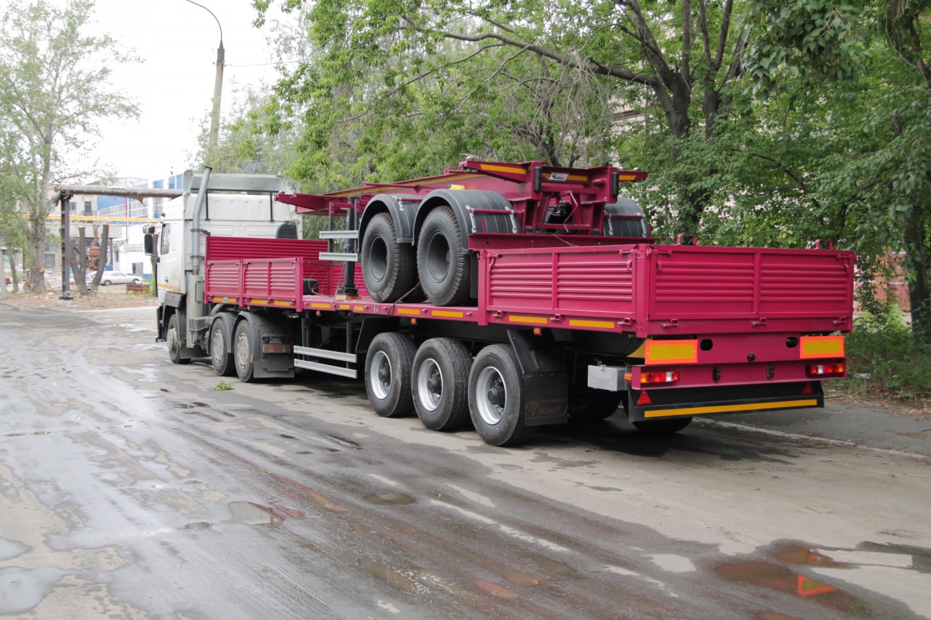 Полуприцеп бортовой  чмзап 99065 по спецификации 031 м