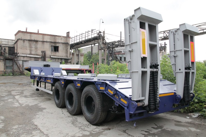 Полуприцеп-тяжеловоз чмзап 9990 по спецификации 073-01 нс