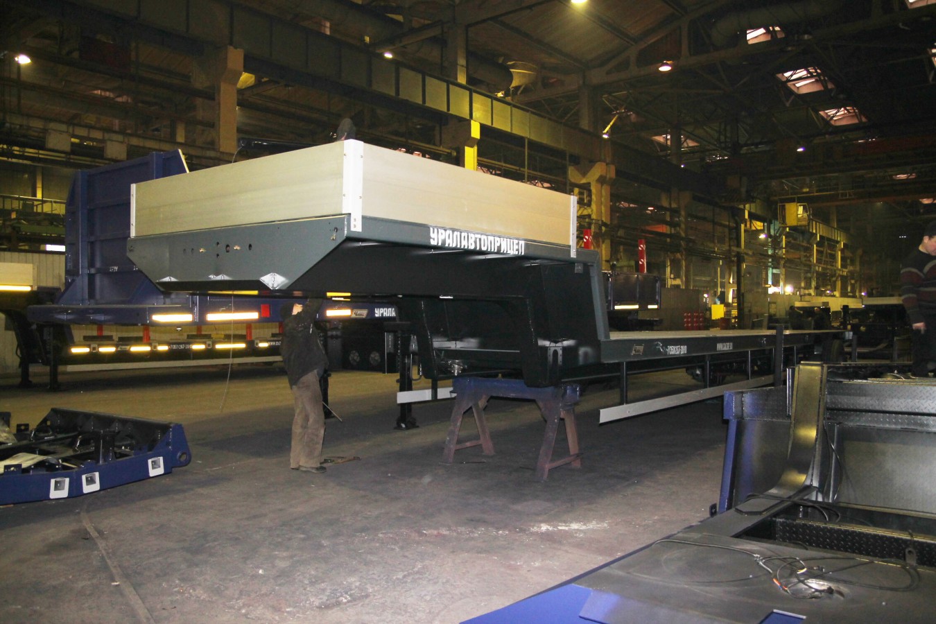 Полуприцеп чмзап 93853 по спецификации 027-10 бт