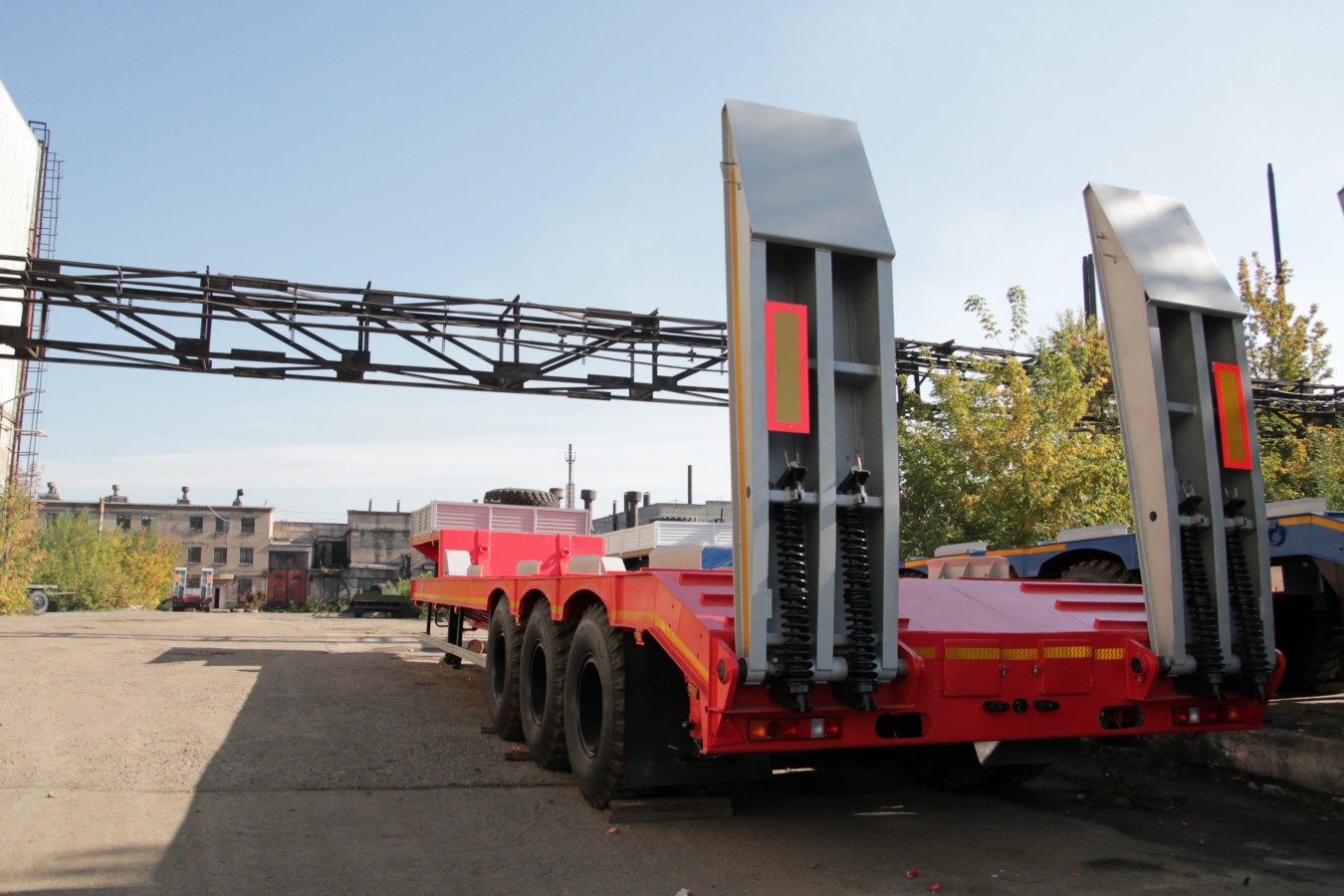 Полуприцеп-тяжеловоз чмзап 9990 по спецификации 074 м