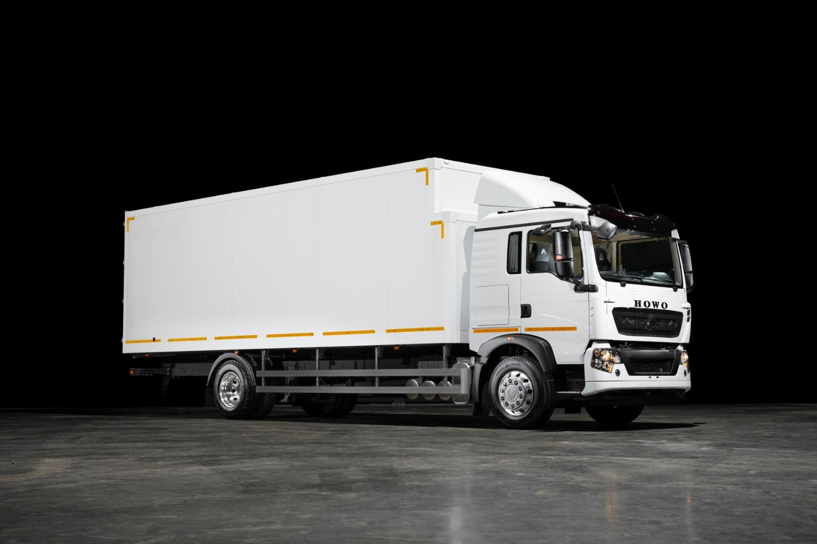 HOWO T5G 4x2 Фургон