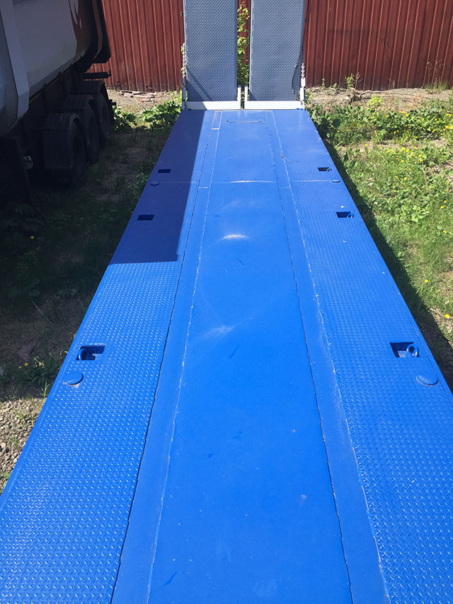 Низкорамный полуприцеп-тяжеловоз  чмзап 99064 по спецификации 052 гт пп4