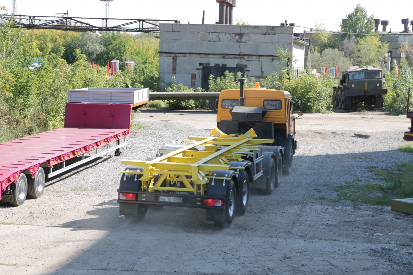 Полуприцеп-контейнеровоз чмзап 99874 по спецификации 025