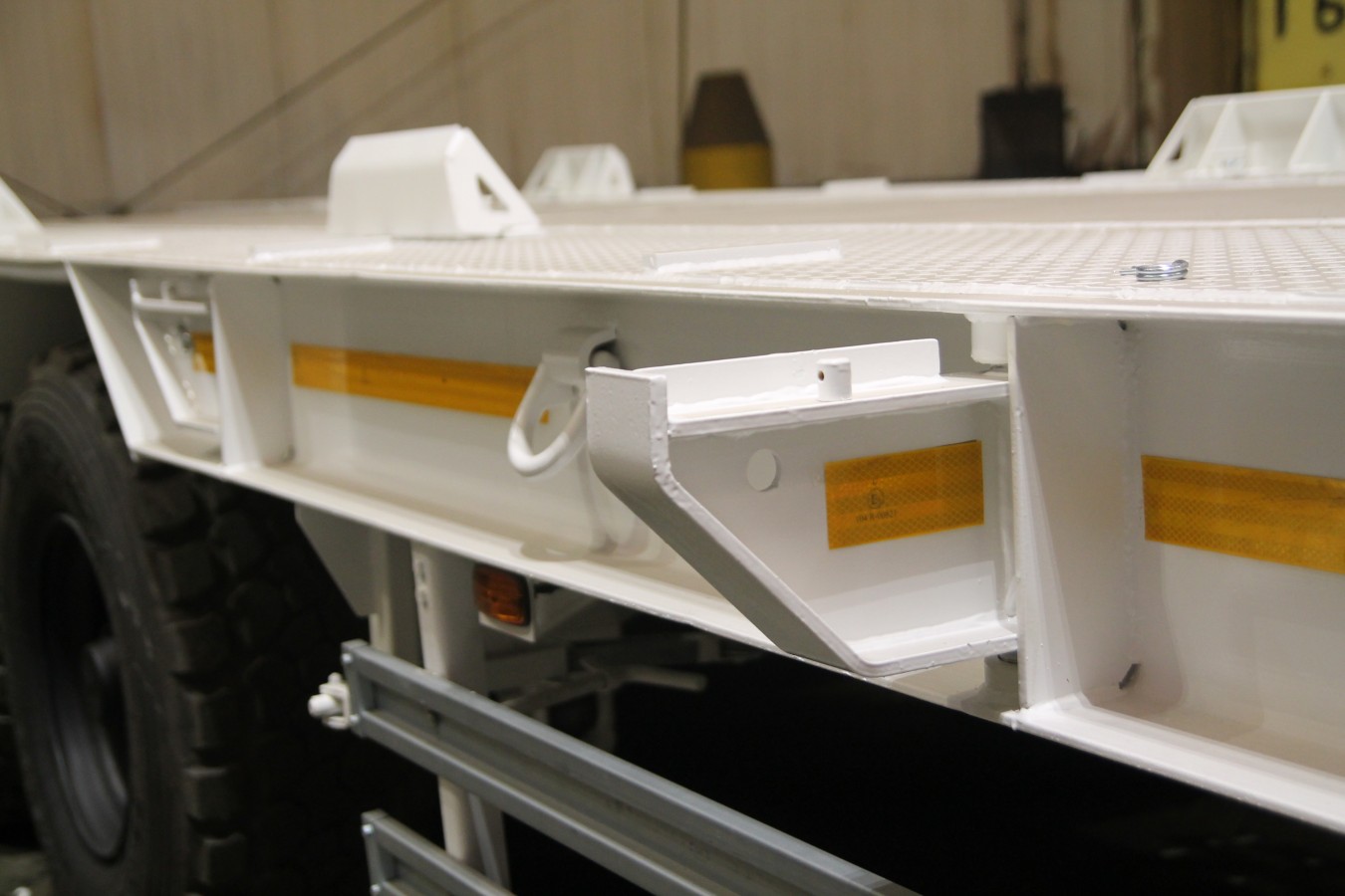 Полуприцеп чмзап 99064 по спецификации 081 кт g45